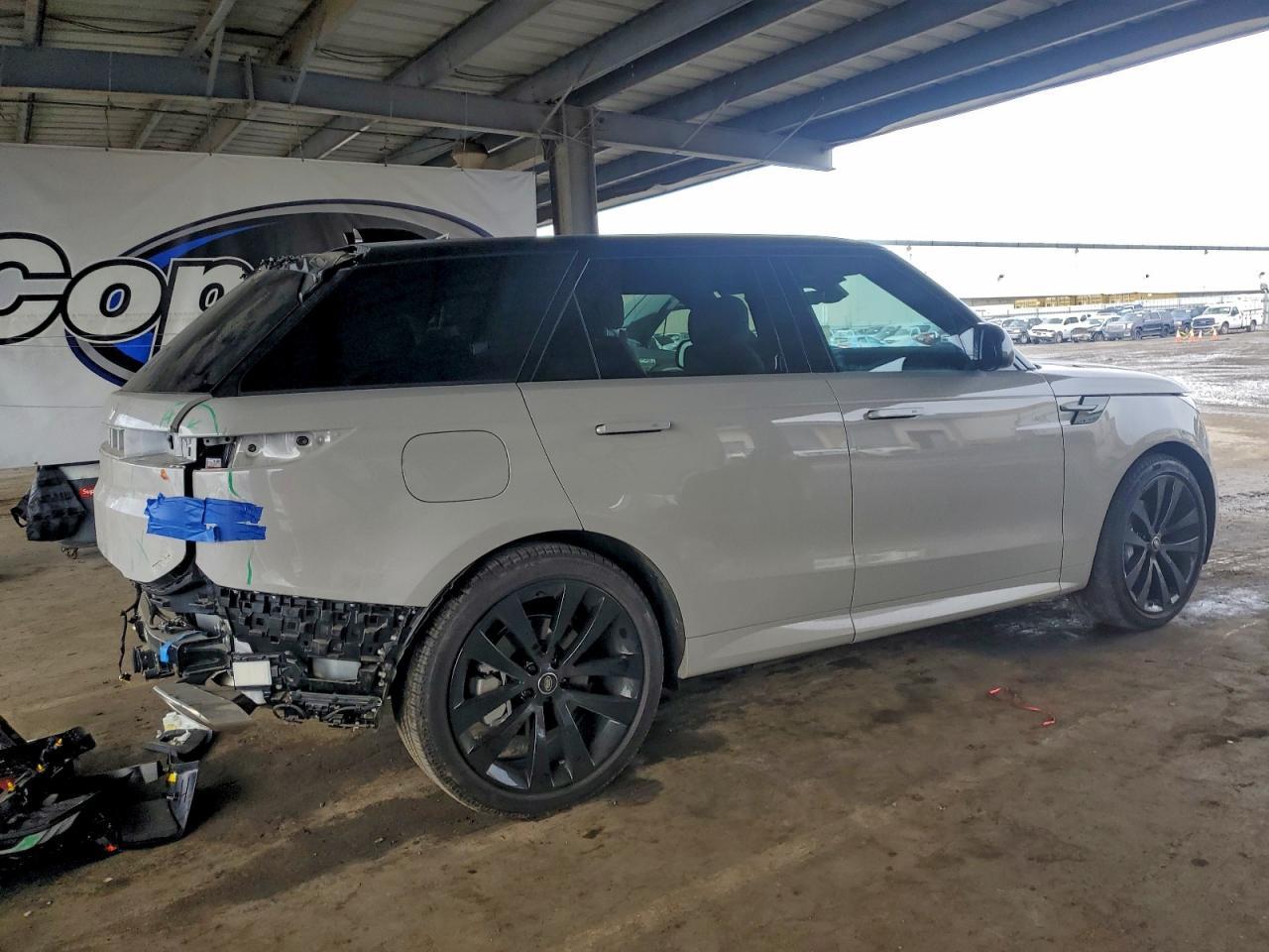 2025 Land Rover Range Rover Sport Dynamic Se - Image 3