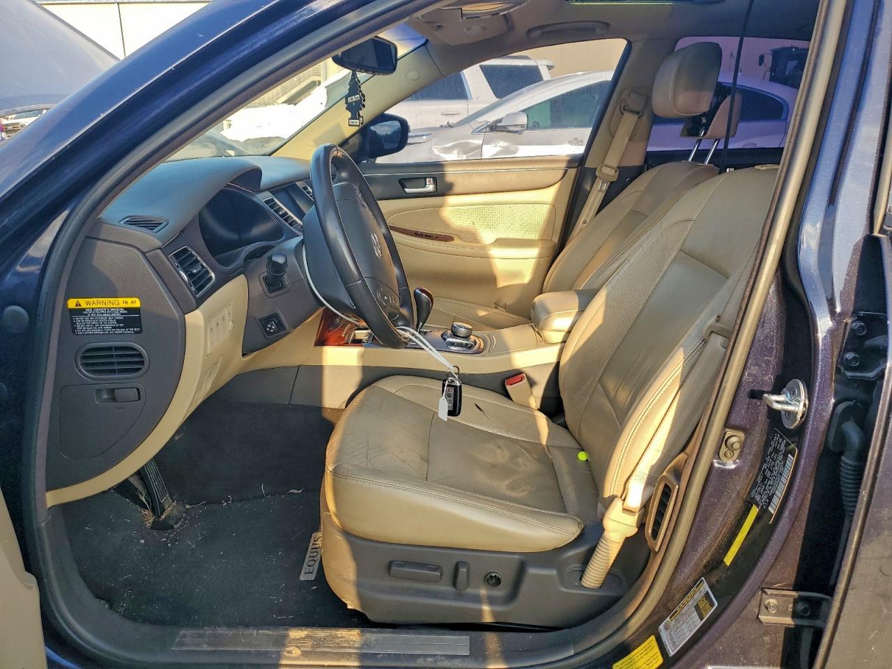 2012 Hyundai Genesis 3.8L - Фото 7