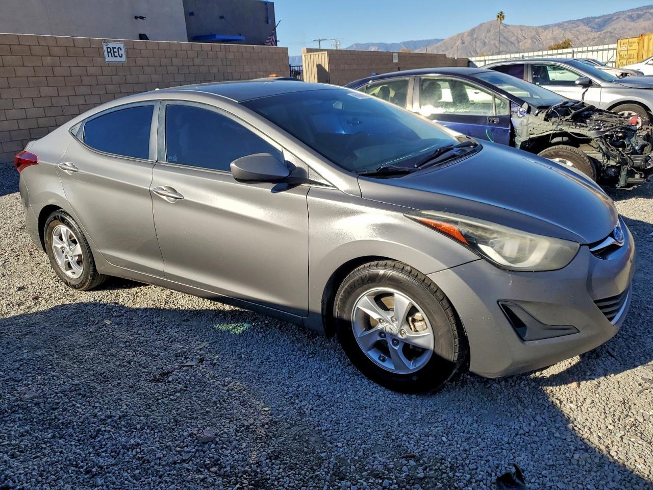 2014 Hyundai Elantra Se - Фото 4