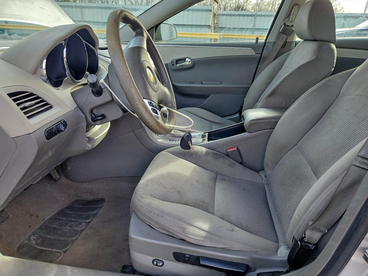 2011 Chevrolet Malibu Ls - Фото 7