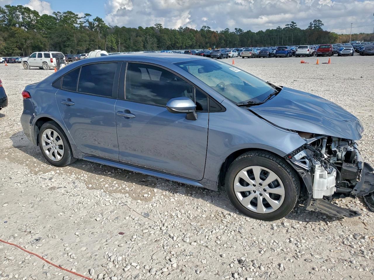 2022 Toyota Corolla Le - Image 4