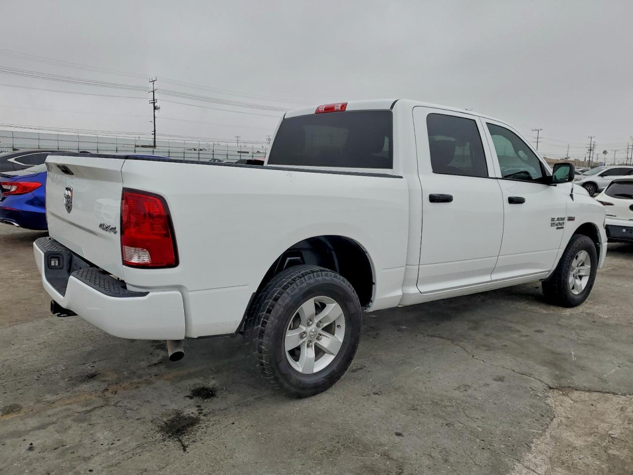 2021 Ram 1500 Classic Tradesman - Фото 3