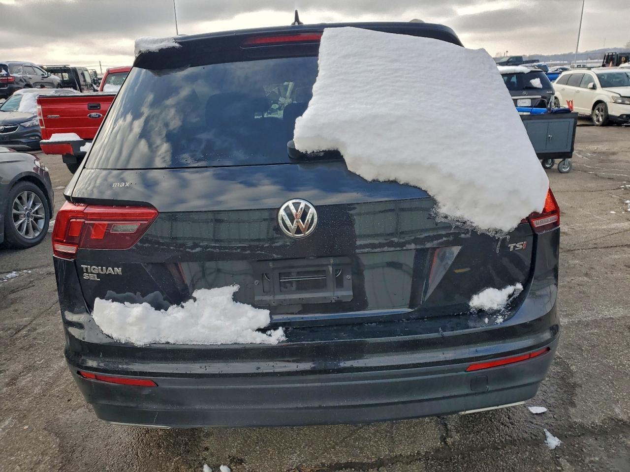 2020 Volkswagen Tiguan S - Фото 6