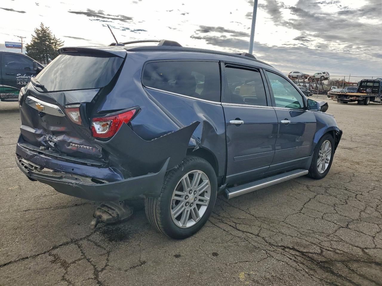 2014 Chevrolet Traverse Lt - Image 3