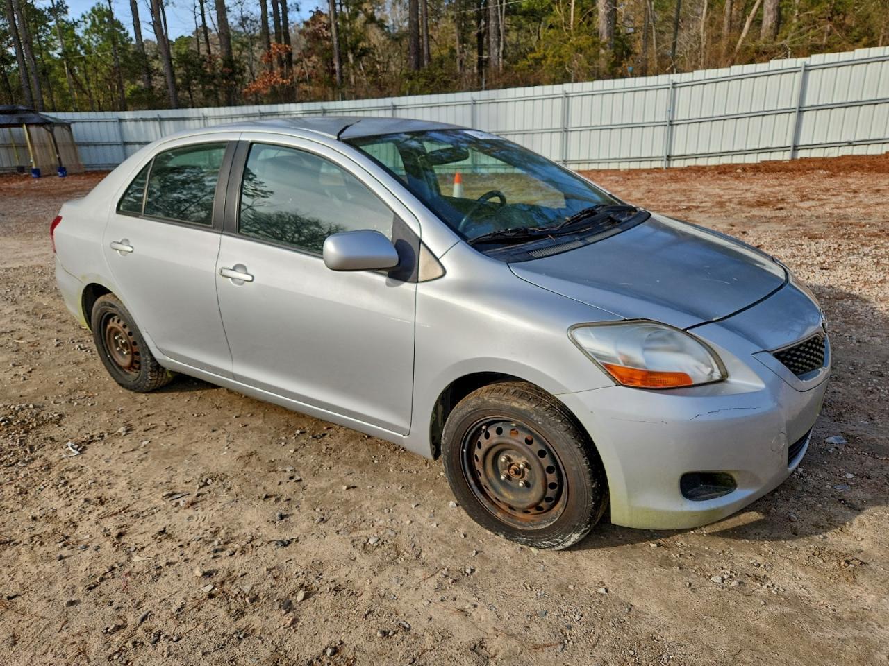 2010 Toyota Yaris - Фото 4
