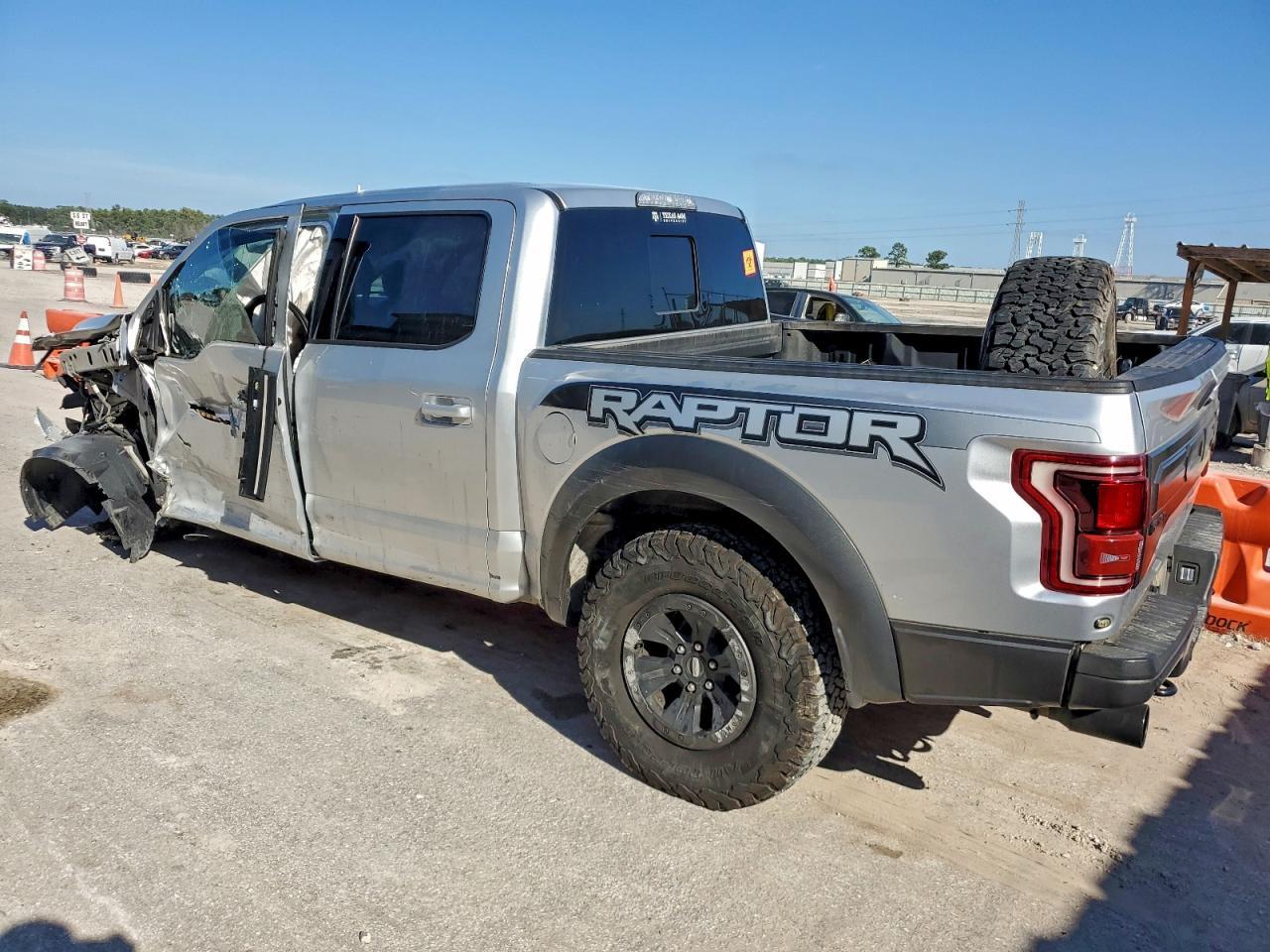 2018 Ford F150 Raptor - Фото 2