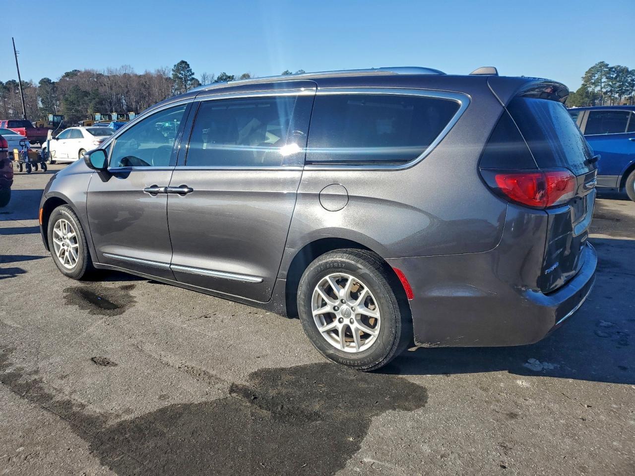 2020 Chrysler Pacifica Touring L - Фото 2