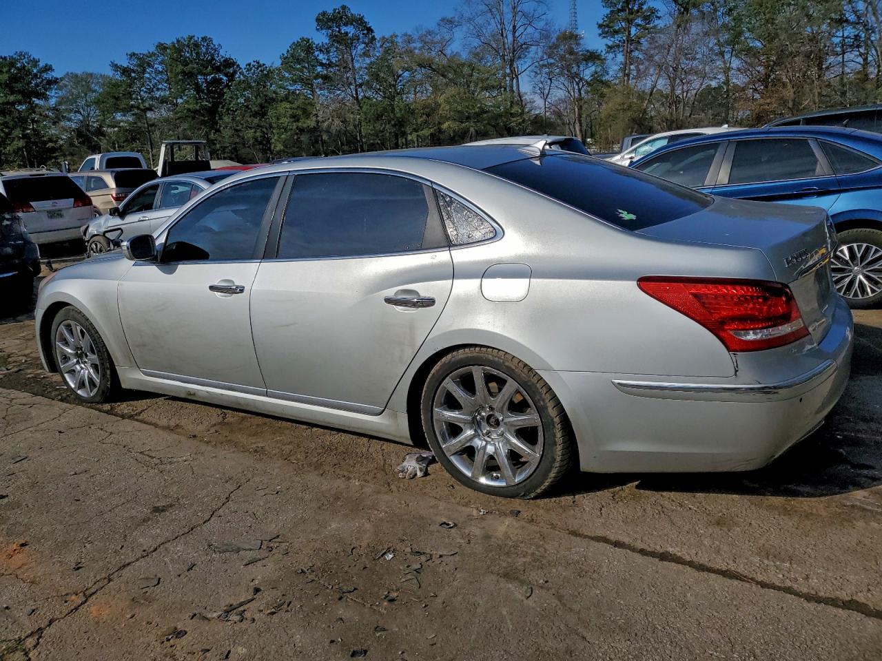 2011 Hyundai Equus Signature - Фото 2