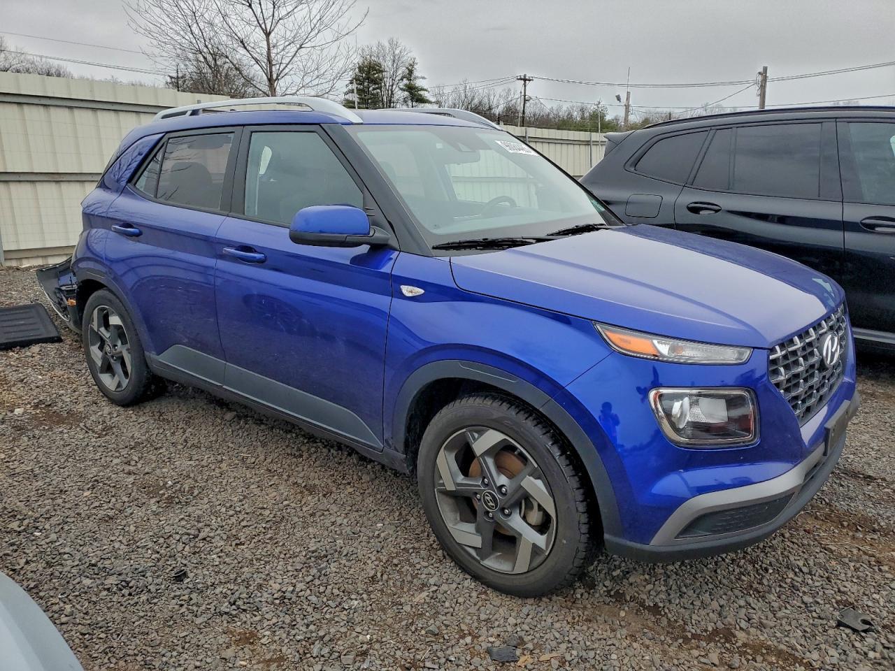 2022 Hyundai Venue Sel - Image 4