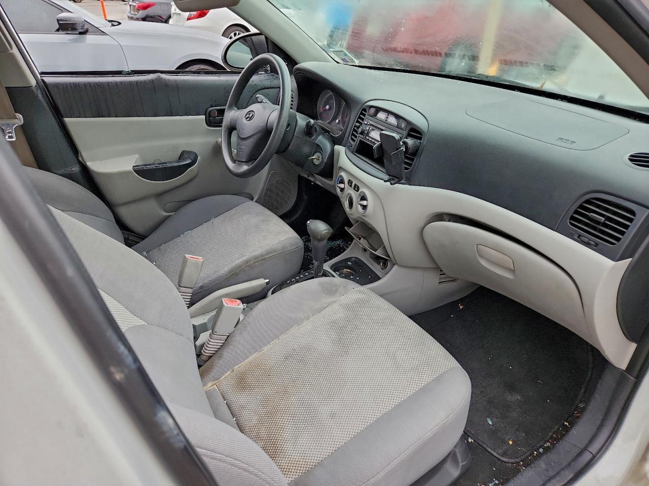 2009 Hyundai Accent Gls - Image 7