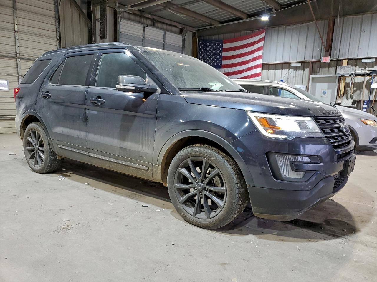 2017 Ford Explorer Xlt - Image 4