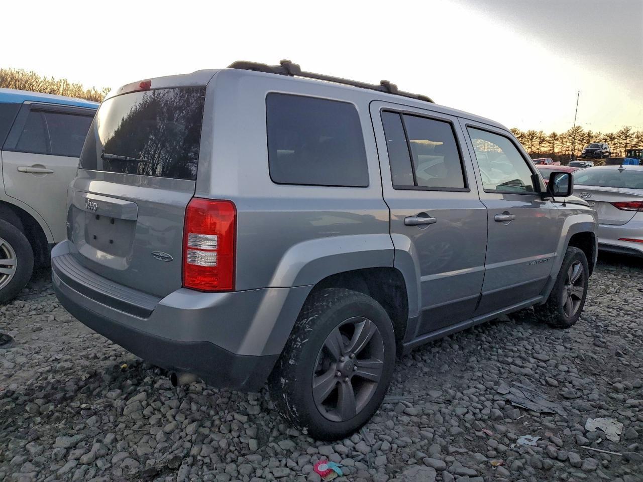 2015 Jeep Patriot Latitude - Фото 3