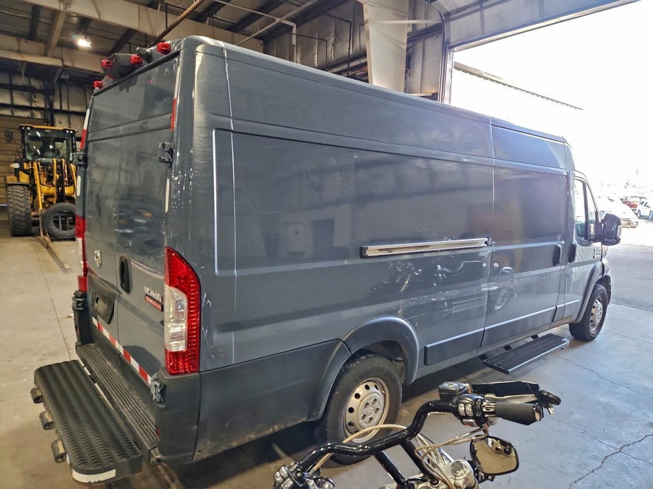 2021 Ram Promaster 3500 Delivery Van - Фото 3