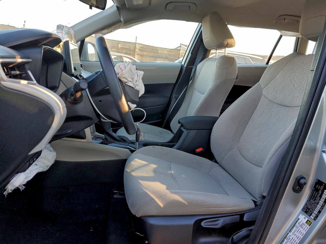 2025 Toyota Corolla Cross L - Фото 7