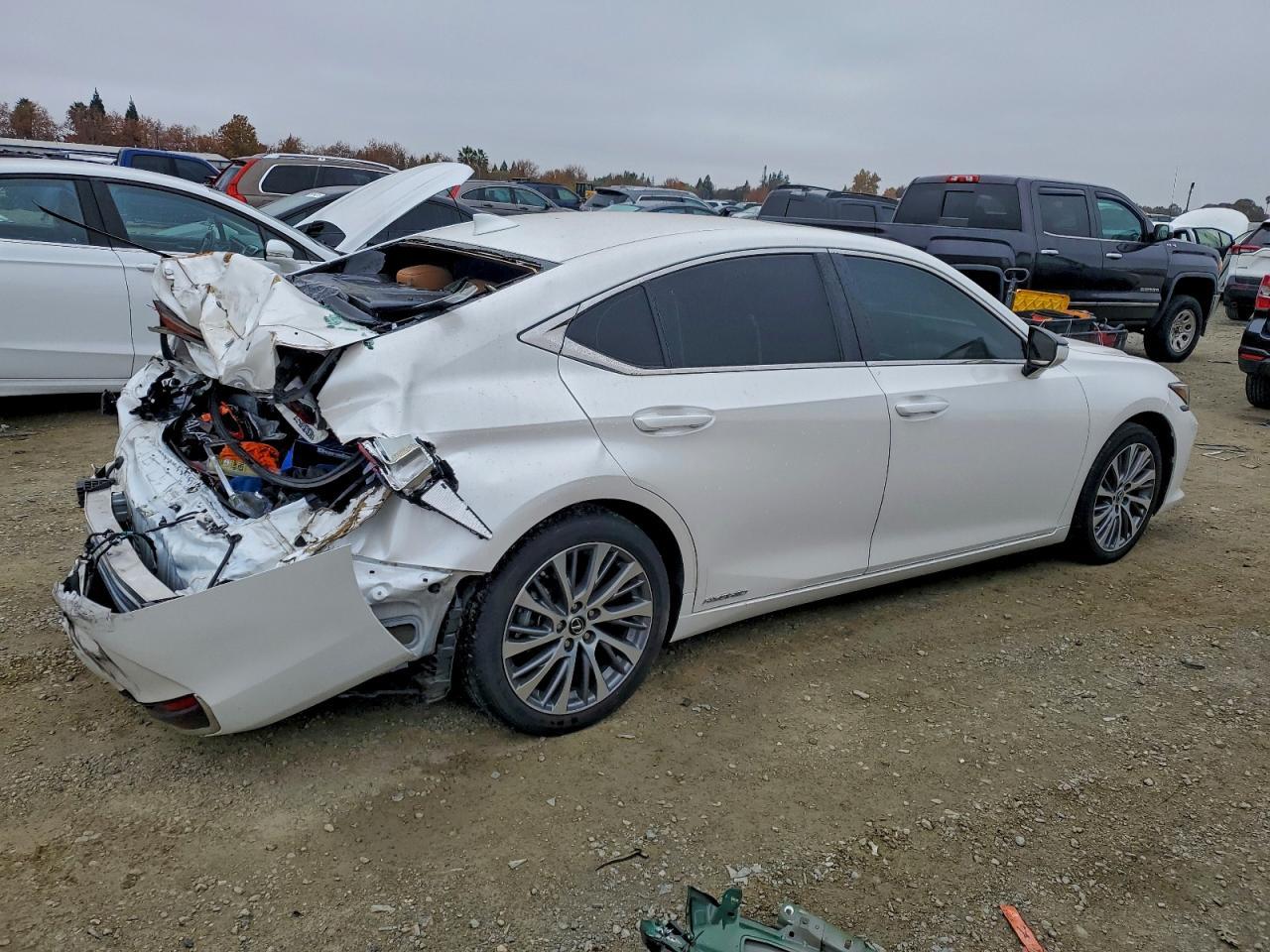 2021 Lexus Es 300H - Фото 3