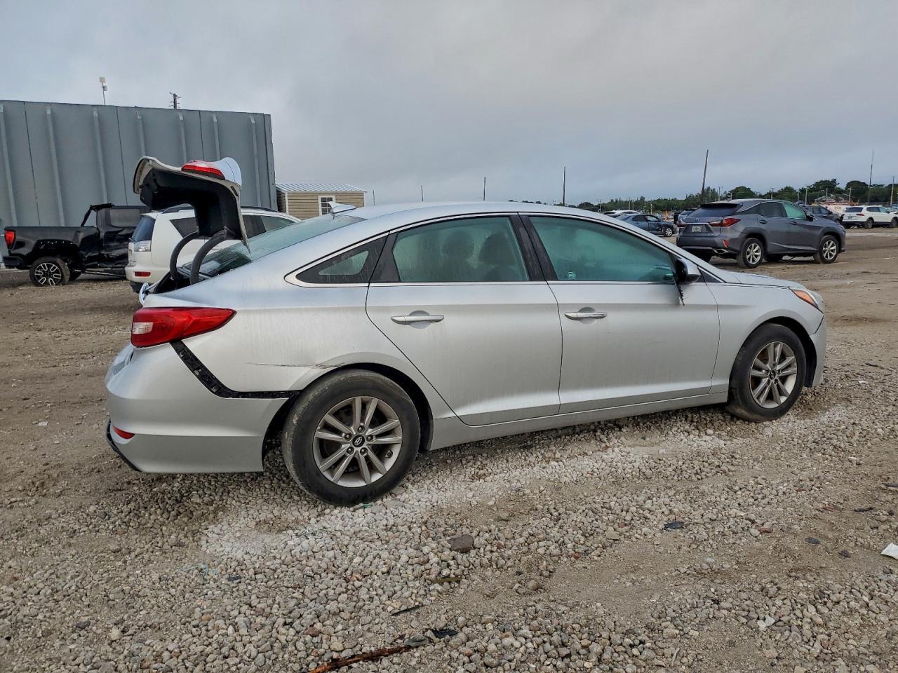 2016 Hyundai Sonata Se - Image 3