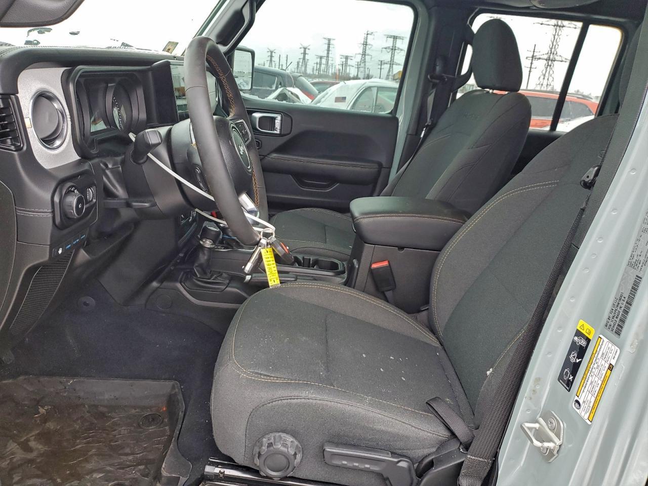 2024 Jeep Wrangler Sahara 4Xe - Image 7