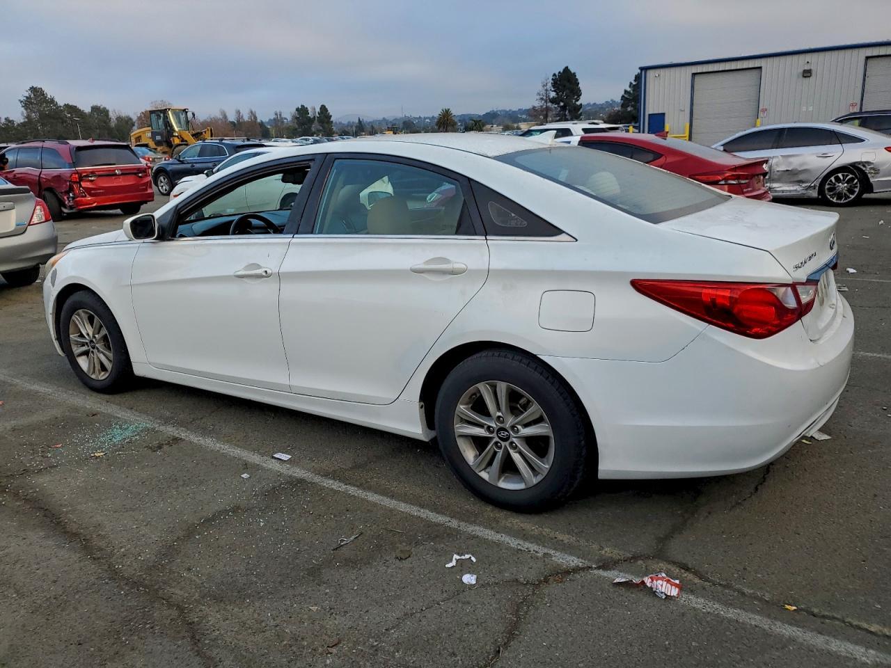 2013 Hyundai Sonata Gls - Image 2