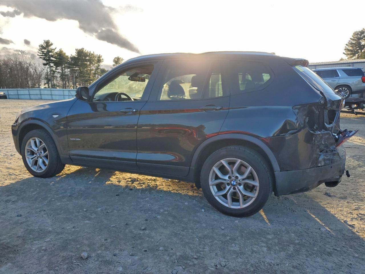 2011 BMW X3 xDrive35I - Image 2