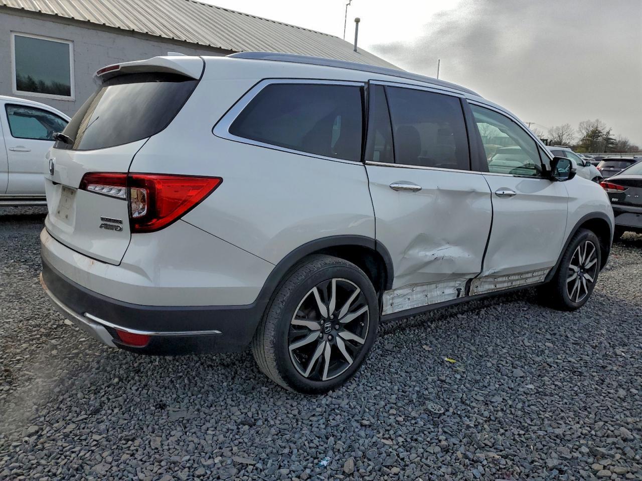 2022 Honda Pilot Touring - Фото 3