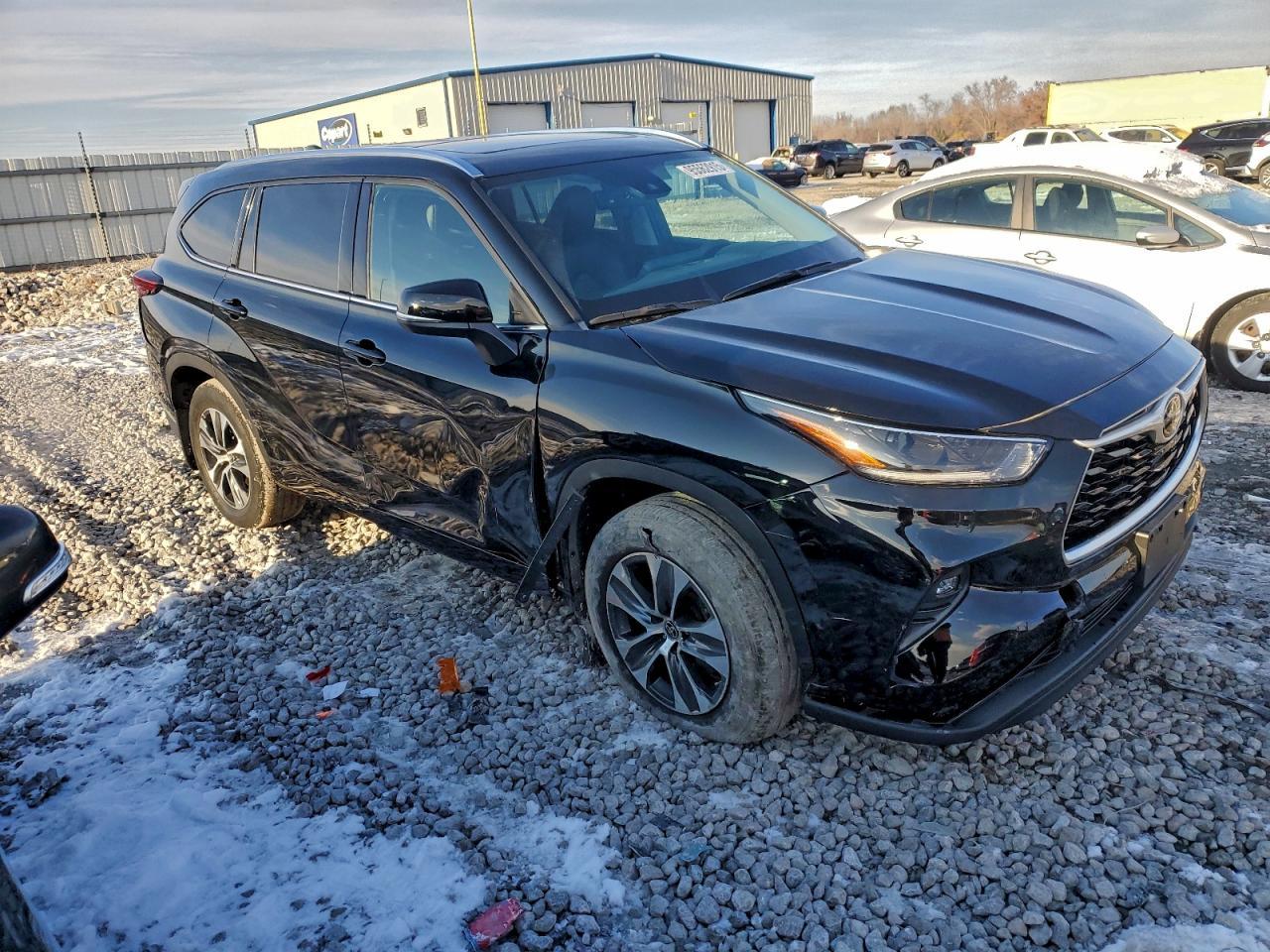 2021 Toyota Highlander Xle - Image 4