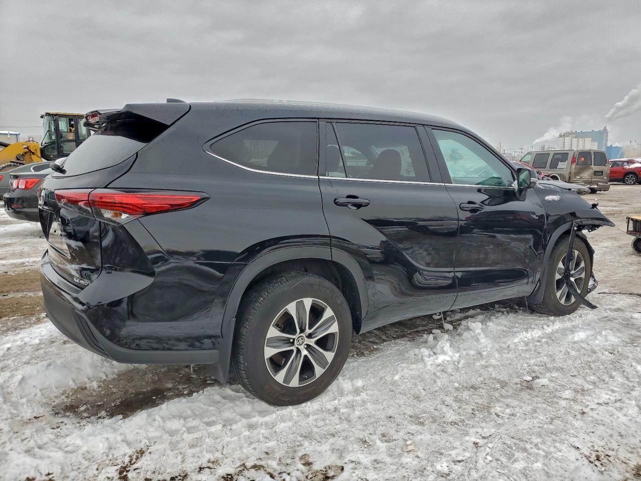 2023 Toyota Highlander L - Фото 3