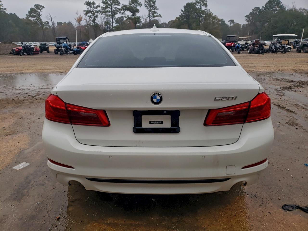 2020 BMW 530 I - Image 6