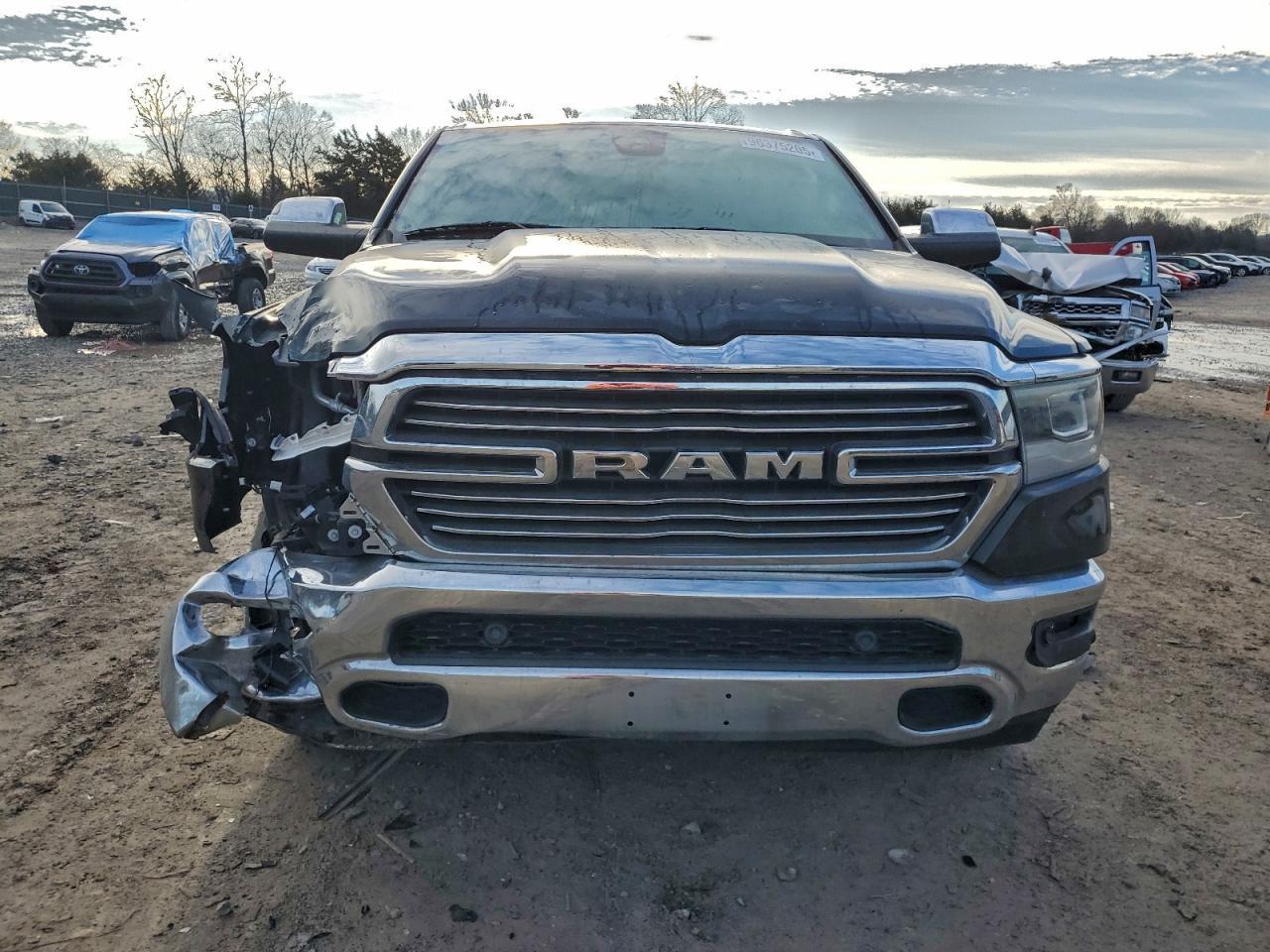 2019 Ram 1500 Laramie - Фото 5
