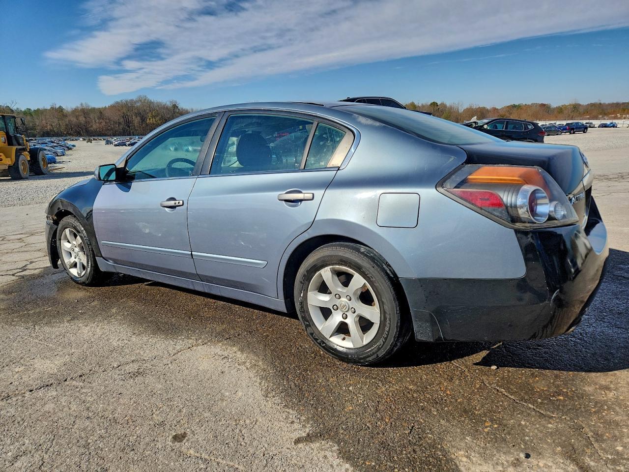2010 Nissan Altima Base - Фото 2