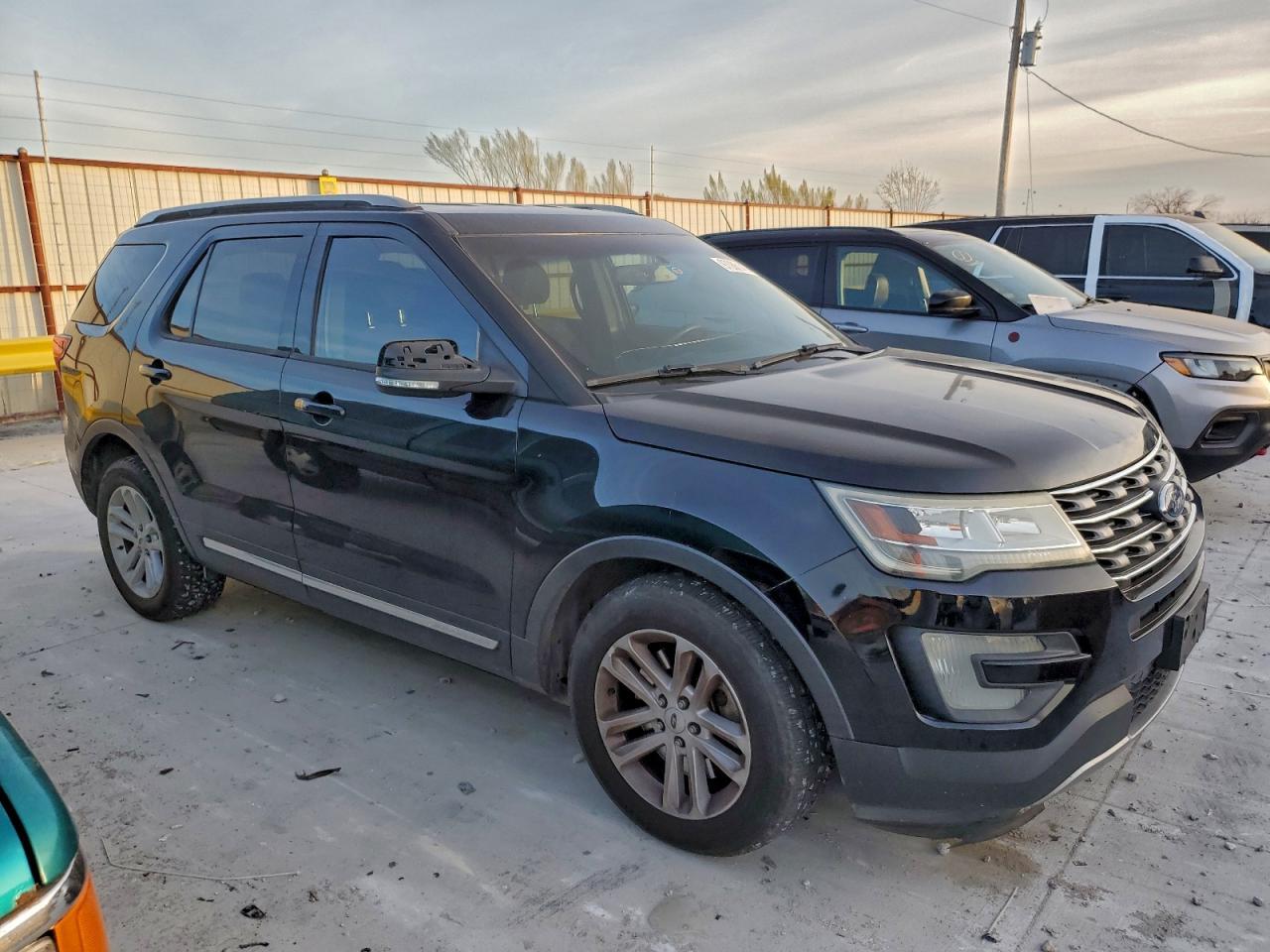 2016 Ford Explorer Xlt - Фото 4