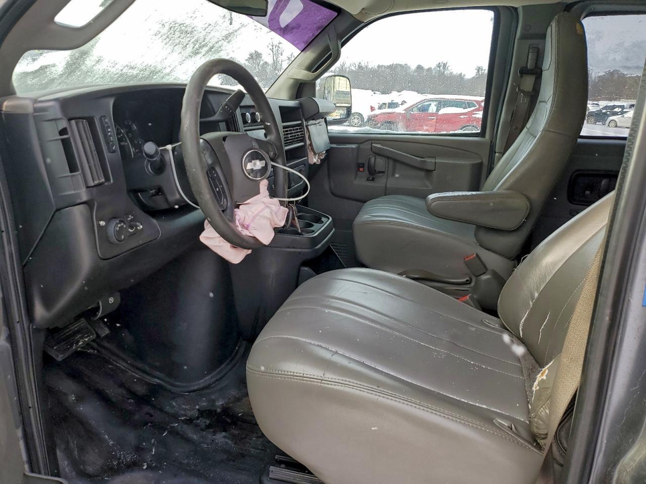 2017 Chevrolet Express G2500 Ls - Фото 7
