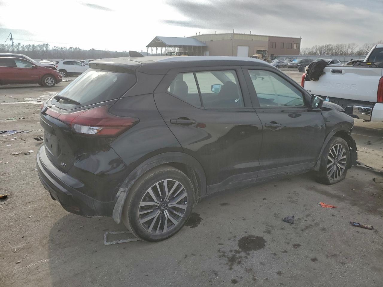 2023 Nissan Kicks Sv - Фото 3