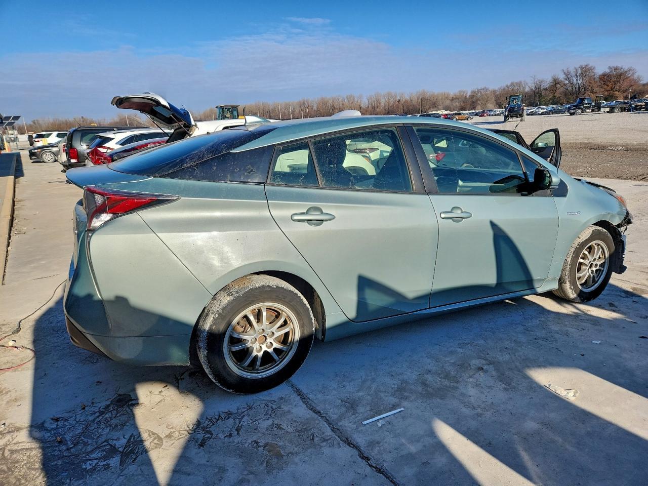 2016 Toyota Prius Two - Фото 3