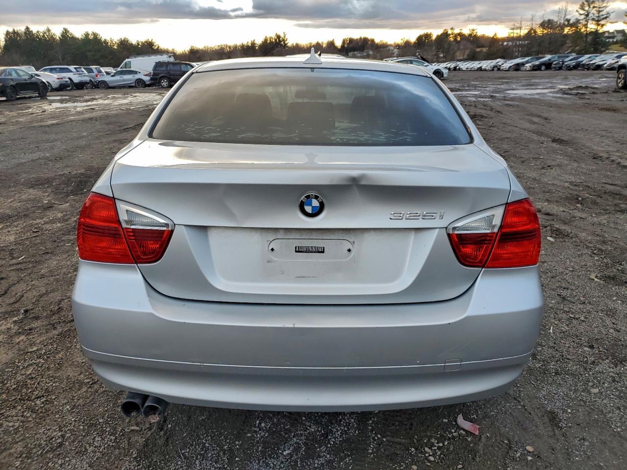 2006 BMW 325 I - Image 6