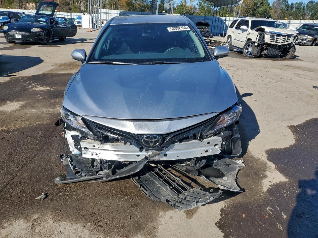 2023 Toyota Camry Le - Фото 5
