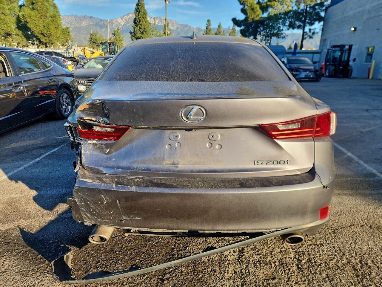 2016 Lexus Is 200T Base - Фото 6