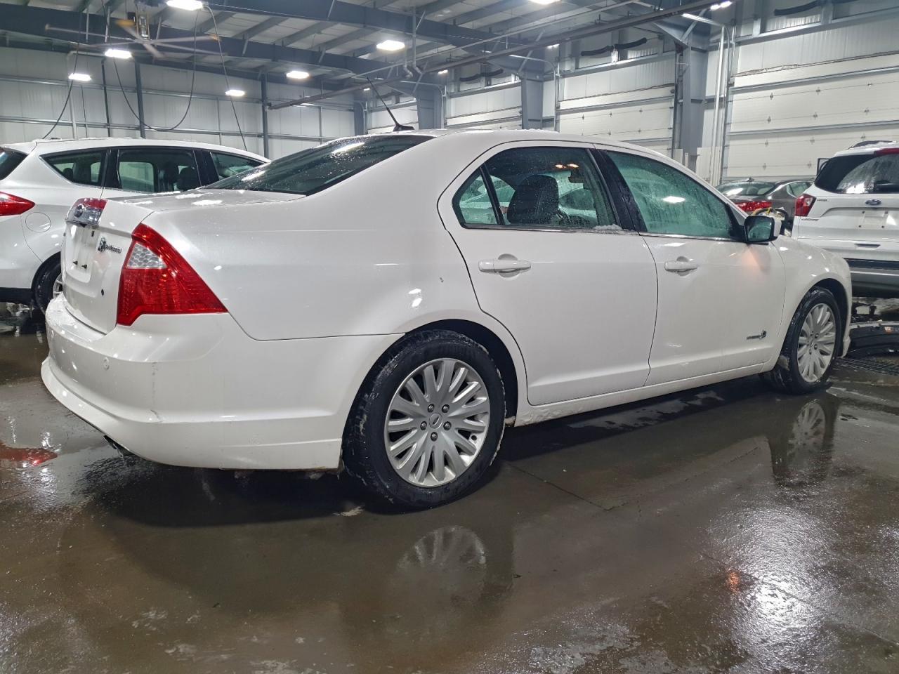 2010 Ford Fusion Hybrid - Фото 3