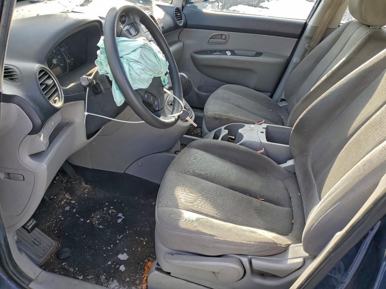 2008 Kia Rondo - Фото 7
