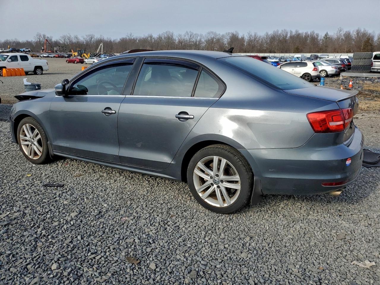 2015 Volkswagen Jetta Tdi - Image 2