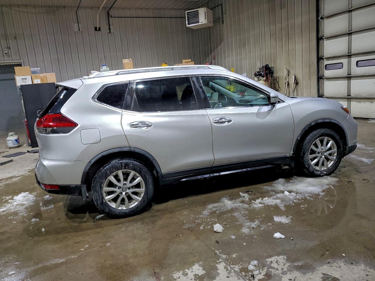 2017 Nissan Rogue S - Image 3