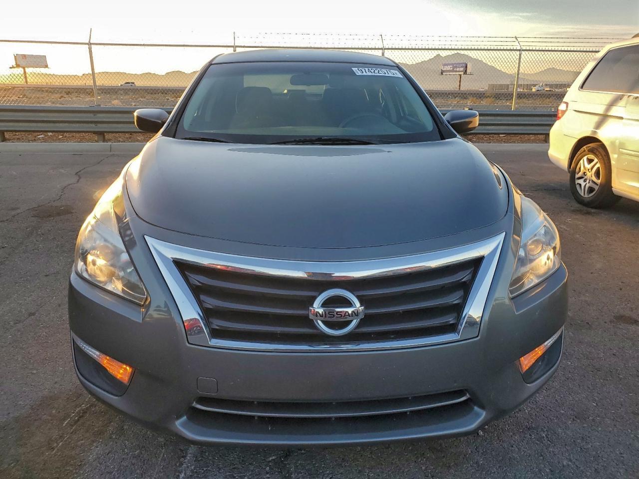 2015 Nissan Altima 2.5 - Image 5