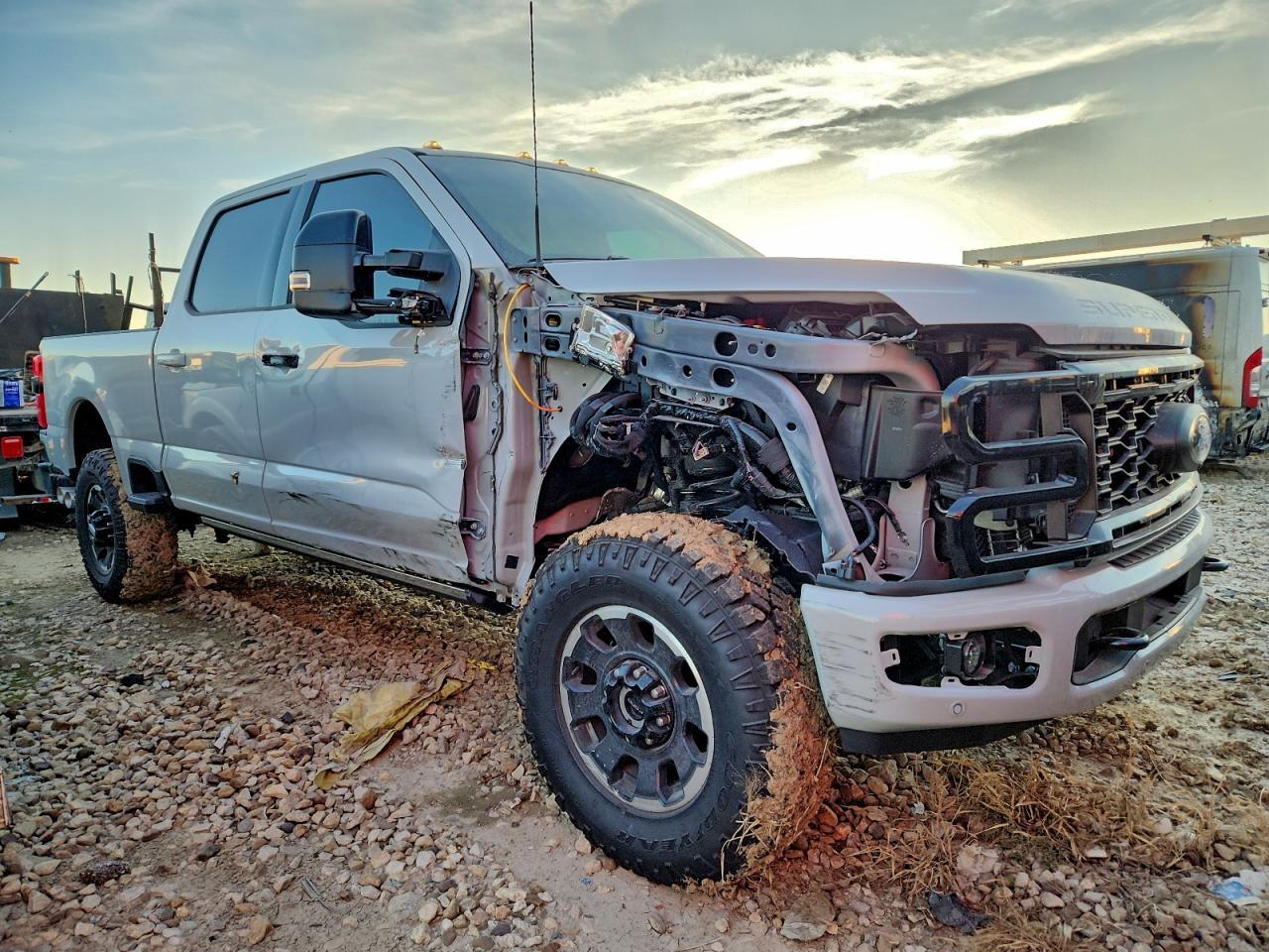 2026 Ford F250 Super Duty - Фото 4