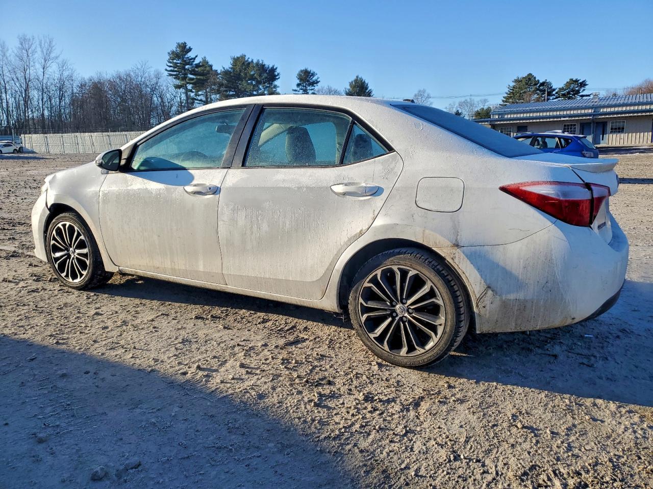 2015 Toyota Corolla L - Фото 2