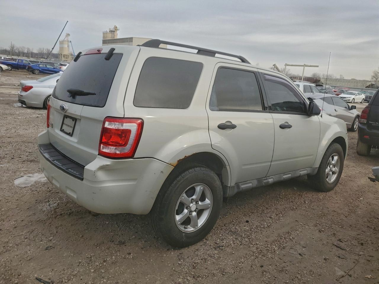 2009 Ford Escape Xlt - Фото 3