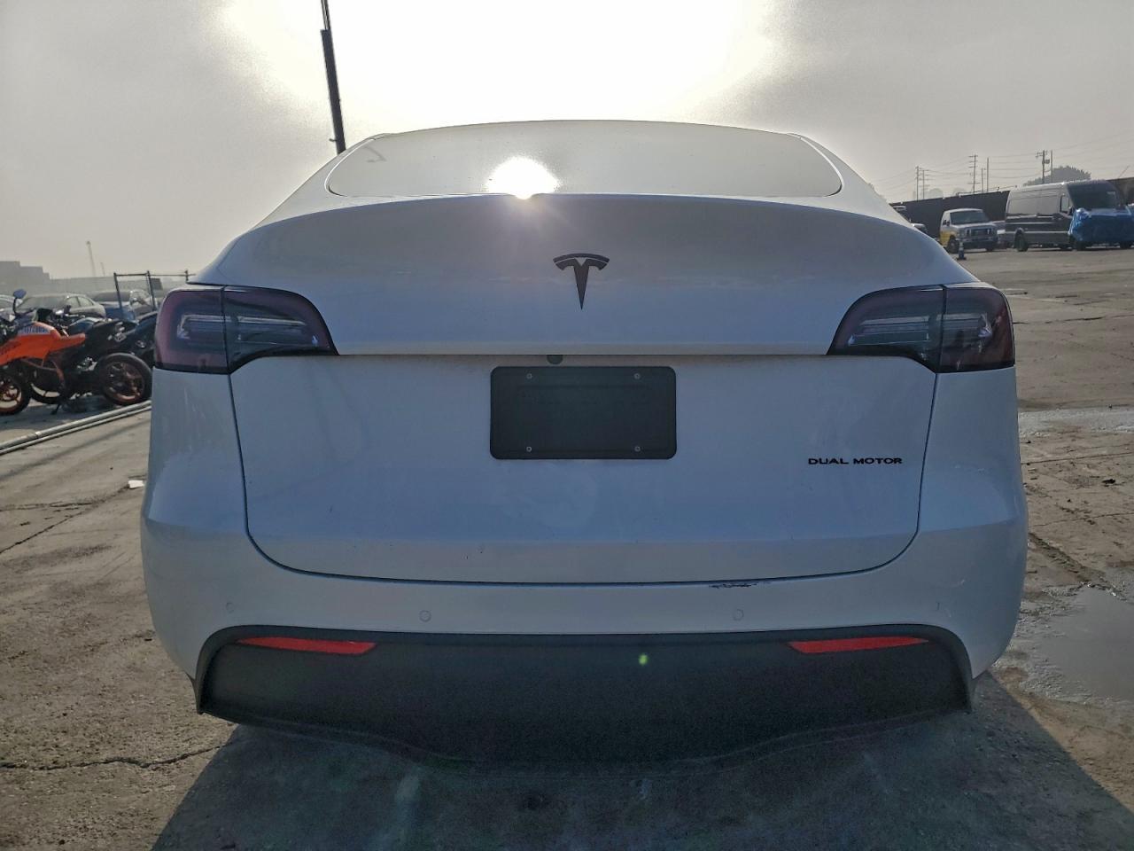 2022 Tesla Model Y - Фото 6