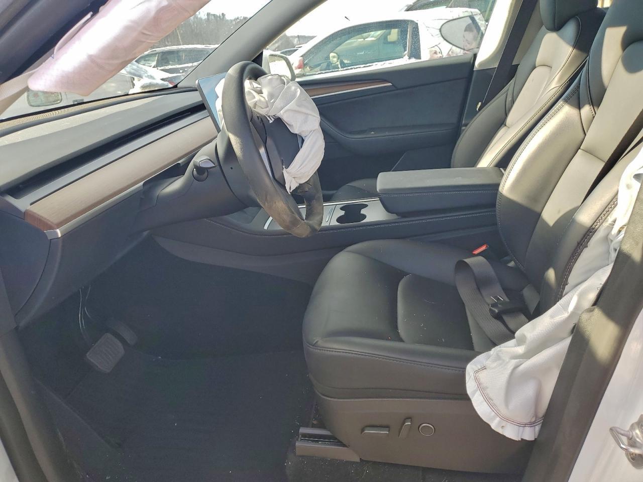 2024 Tesla Model Y - Фото 7