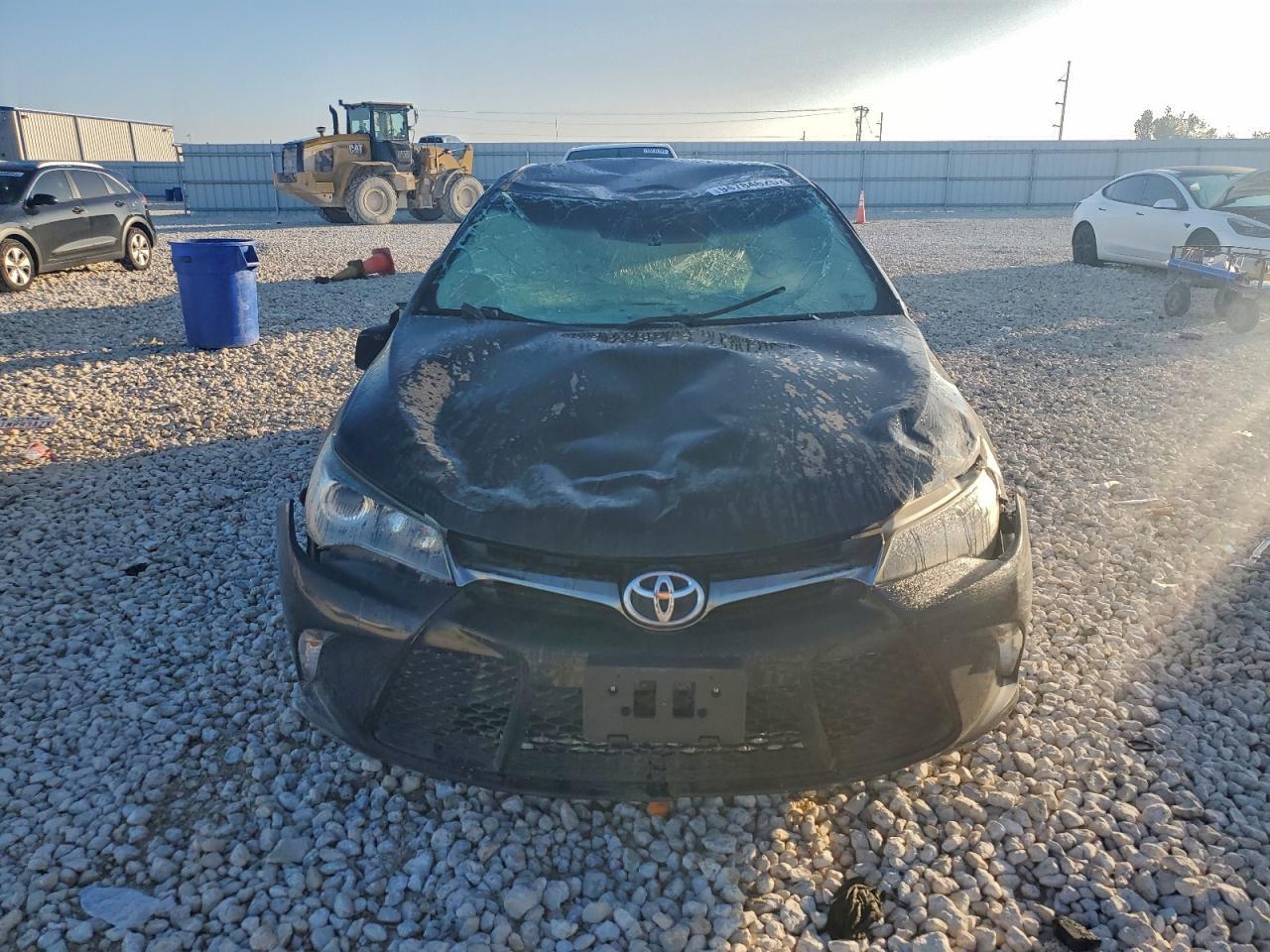 2017 Toyota Camry Le - Фото 5