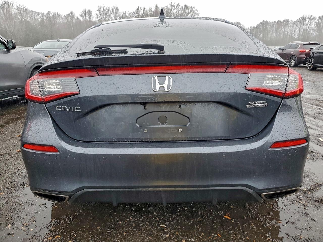 2024 Honda Civic Sport Touring - Image 6