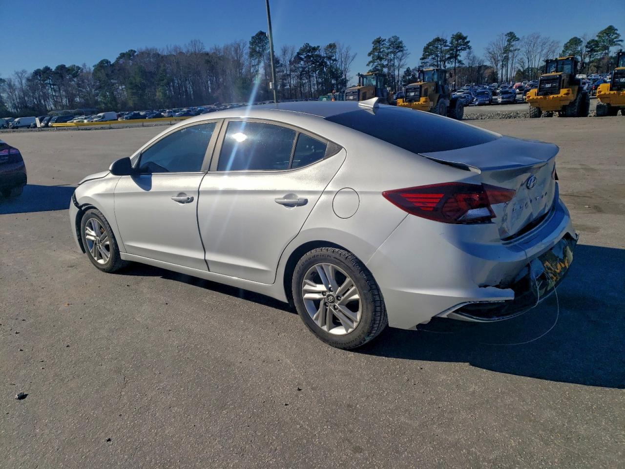 2019 Hyundai Elantra Sel - Фото 2