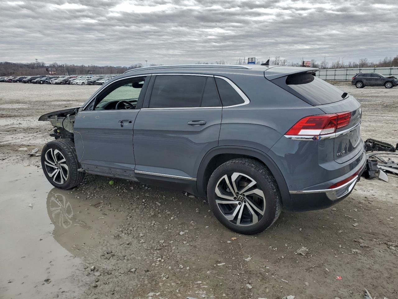2021 Volkswagen Atlas Cross Sport - Фото 2